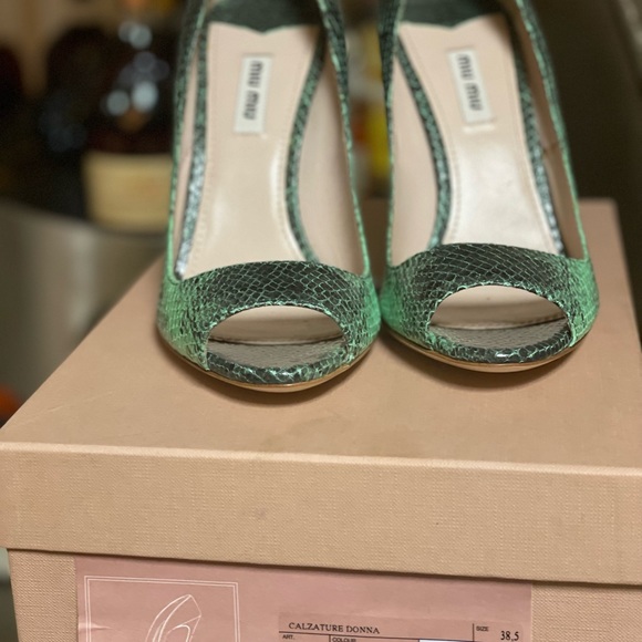 Very dressy - Picture 2 of 6